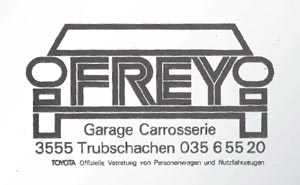 Abbildung eines Fahrzeugs mit dem Text „FREY“ in seinem Design, der Frey Auto AG repräsentiert. Darunter steht der Text: „Garage Carrosserie 3555 Trubschachen 035 6 55 20“, der umfassende Dienstleistungen für Toyota-, Lexus- und Suzuki-Modelle hervorhebt. Spezialisiert auf MFK-Inspektionen, Reifenservice, Autowartung und -reparaturen, präzise Karosserielösungen, wettbewerbsfähige Autoverkaufsoptionen und gründliche Autowaschanlagen. Enthält eine prominente Erwähnung von Toyota, um die Markenspezialisierung hervorzuheben.